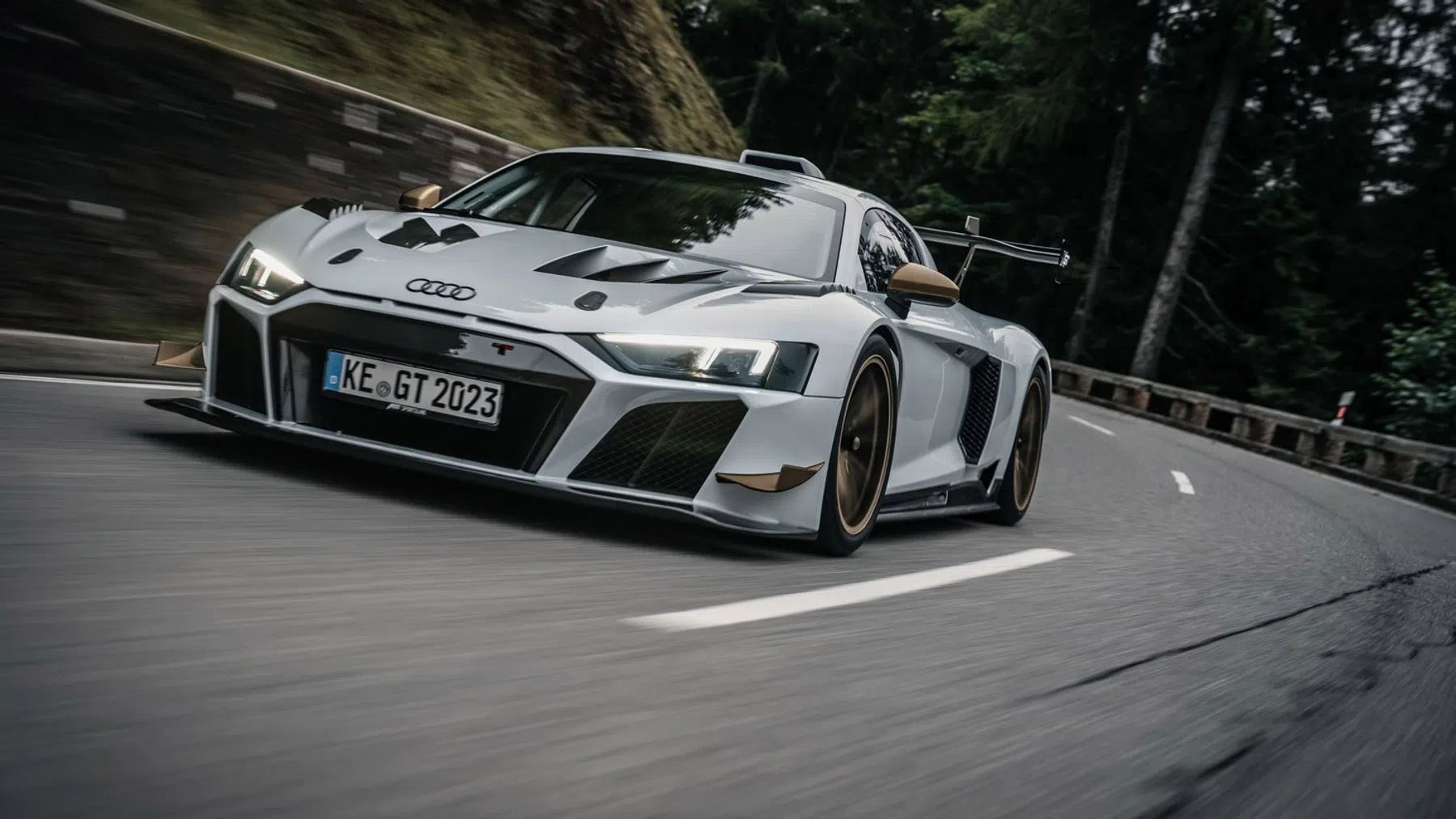 ABT maakt de Audi R8 GT2 straatlegaal