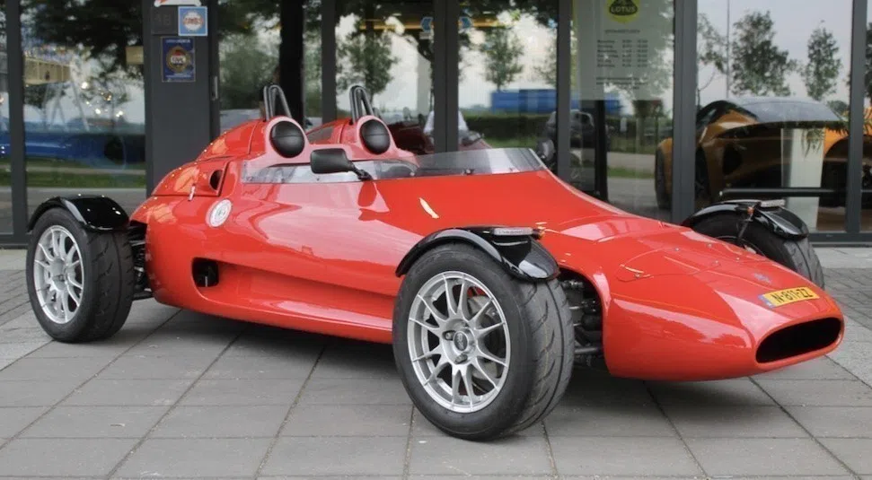 Deze Brooke Double R Cosworth is de enige in Nederland