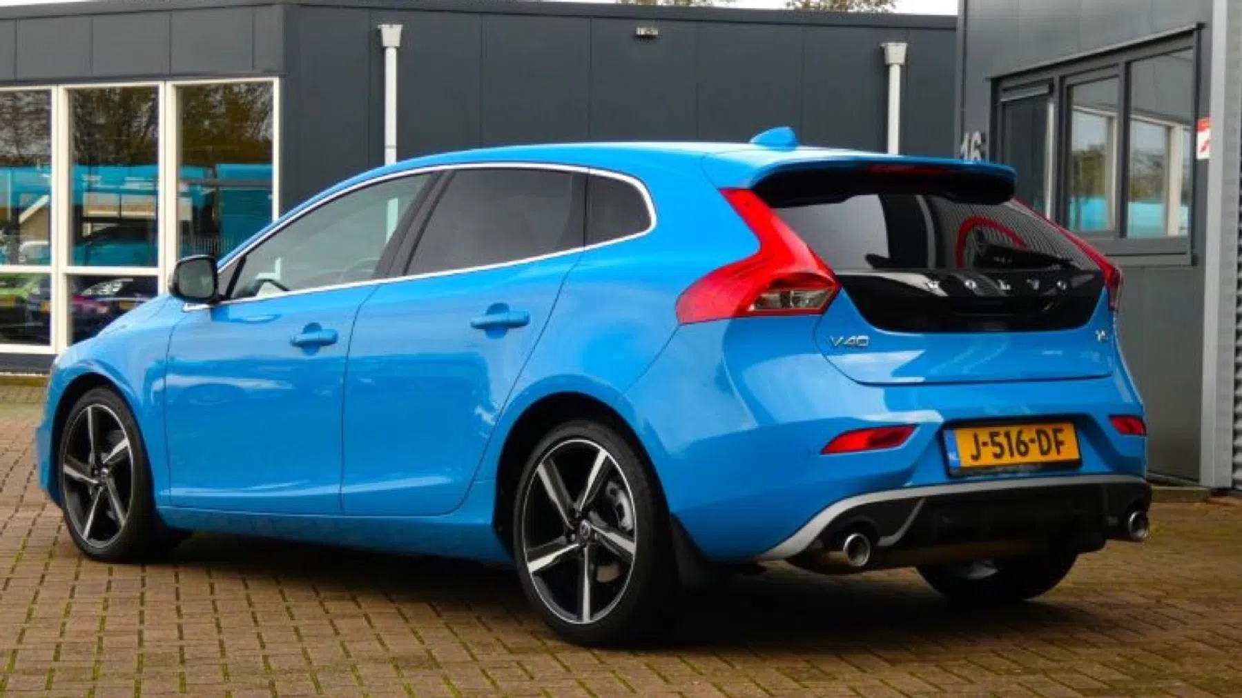 blauwe V40 vijfcilinder