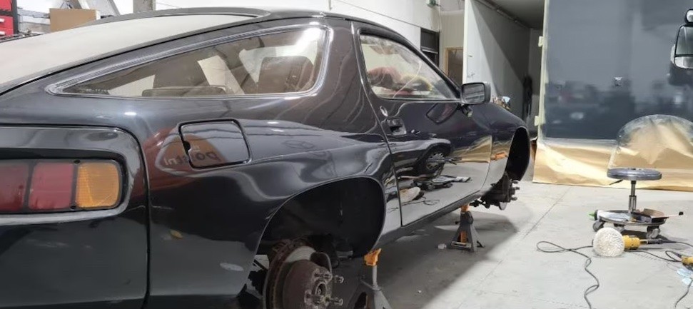 Porsche 928