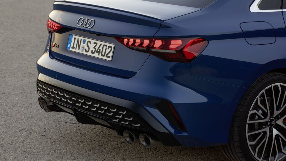 Audi S3 (2024) video: meer pk's en RS3-snufjes