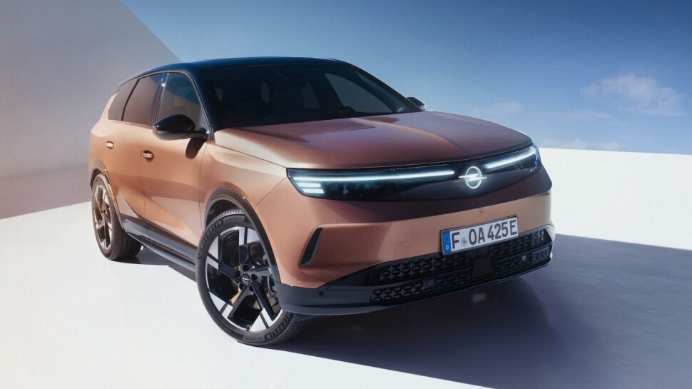 Nieuwe Opel Grandland: tot 700 km elektrisch rijbereik