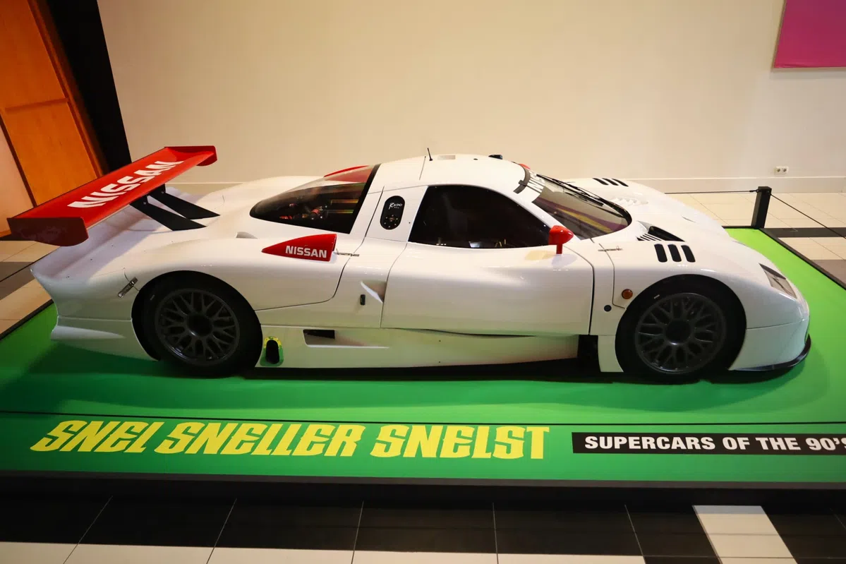 Nissan R390