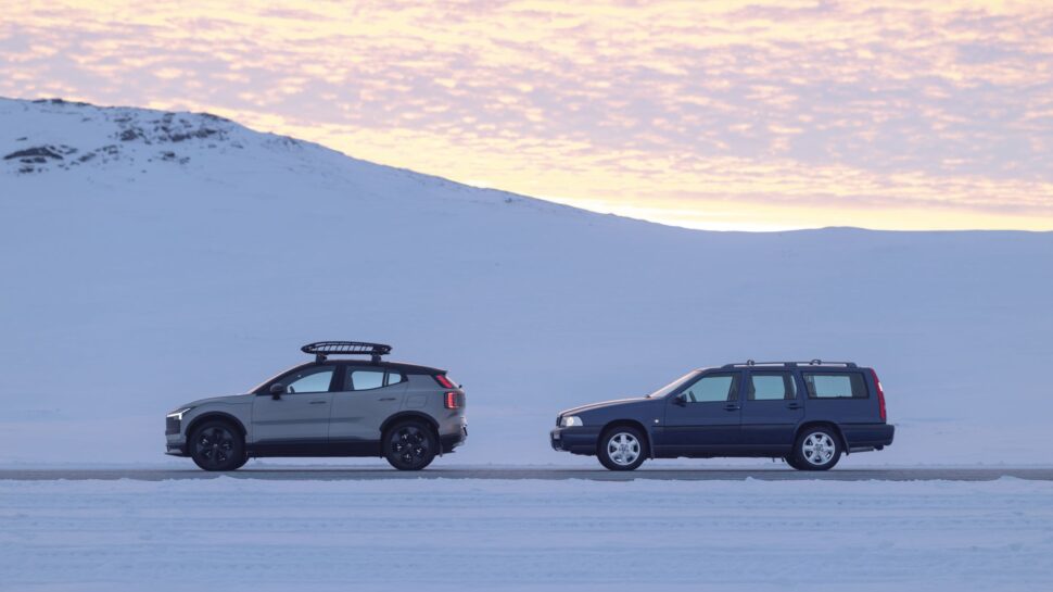 Volvo EX30 Cross Country test met XC70