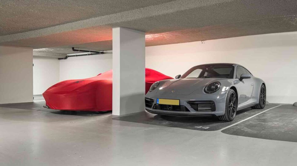 Wat staat er voor lekkers in de garage van dit Amsterdamse huis?