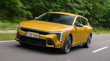 Thumbnail for article: Dit is de Nederlandse prijs van de Kia K4 hatchback en stationwagon!