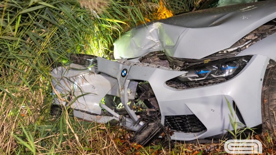Gecrashte BMW M3 bezorgt politie in Hoofddorp een raadsel