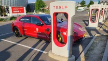 Thumbnail for article: Tesla adviseert: laad je EV zo min mogelijk op bij een Tesla Supercharger!