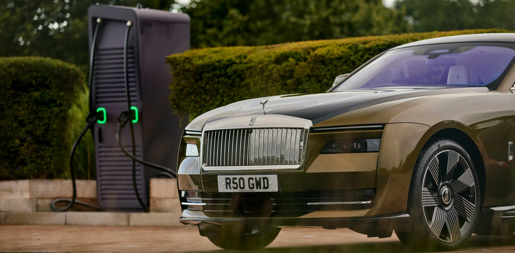Rolls-Royce ziet EV floppen dus grijpt terug naar V12