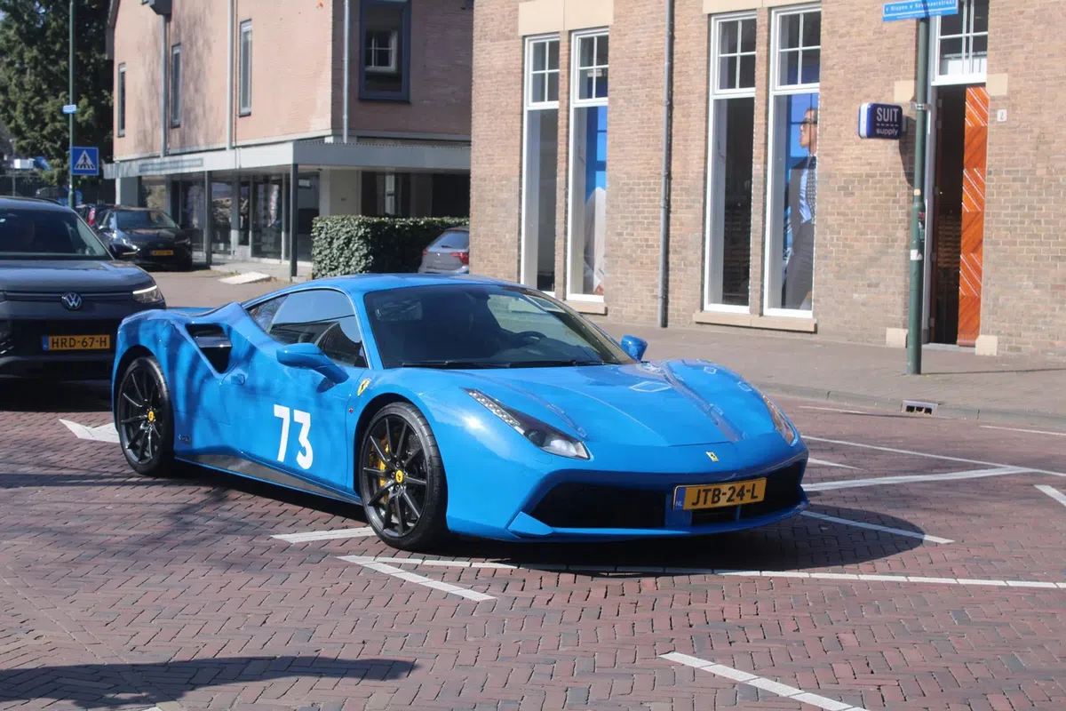 Een leuke kleur voor deze 488