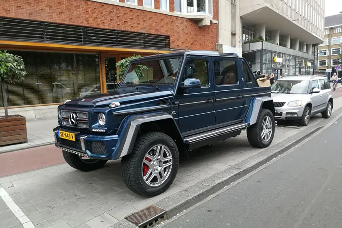 Spotspecial: megalomane Maybach's in het wild