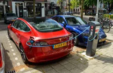 Thumbnail for article: Zoveel elektrische auto's rijden er nu in Nederland