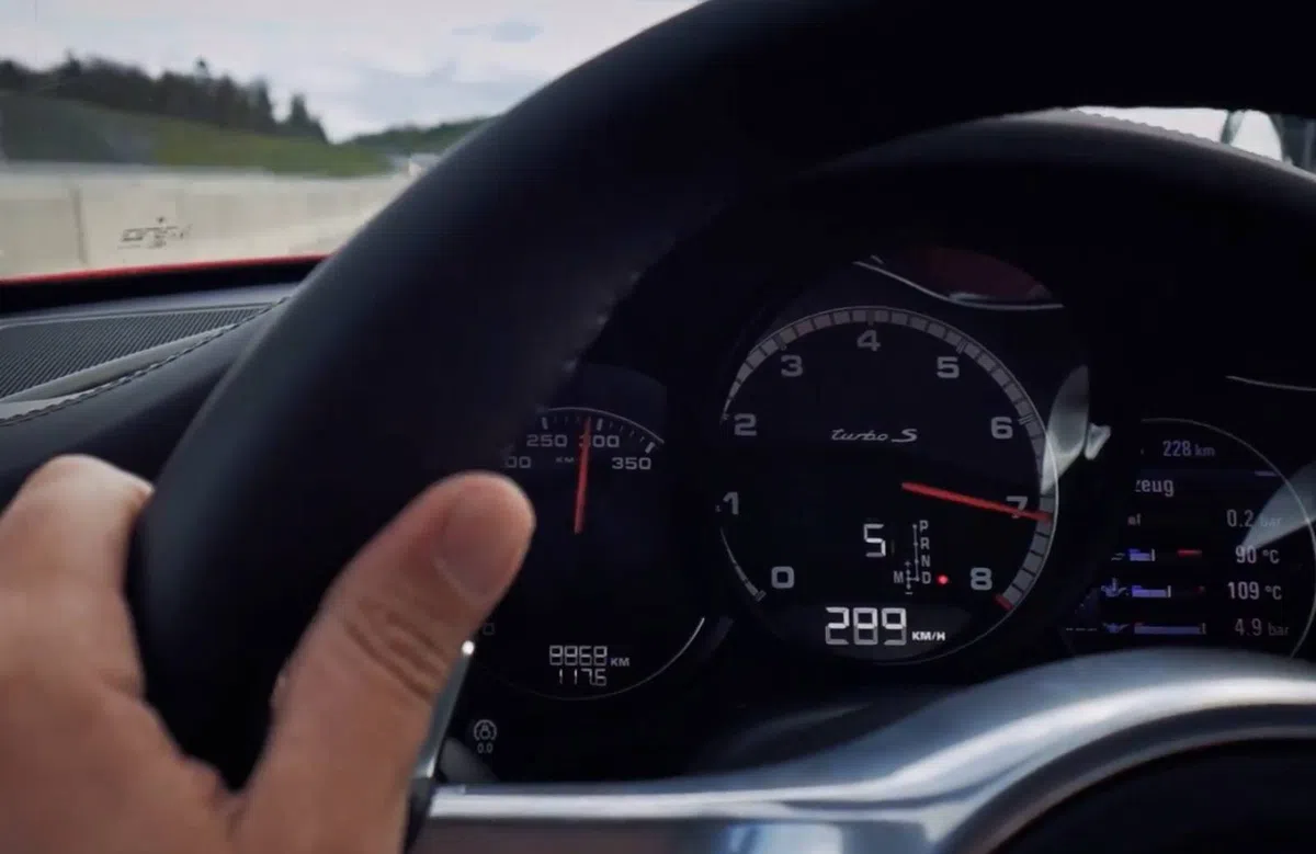 Door de Iranoorlog willen Duitsers een maximumsnelheid op de Autobahn