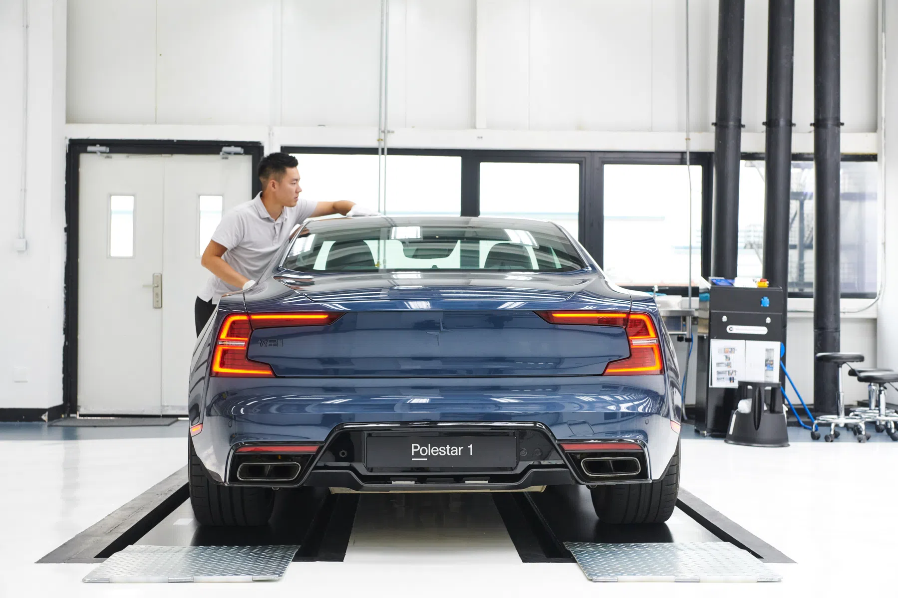 Polestar: “Plug-in hybrides zijn nutteloos”