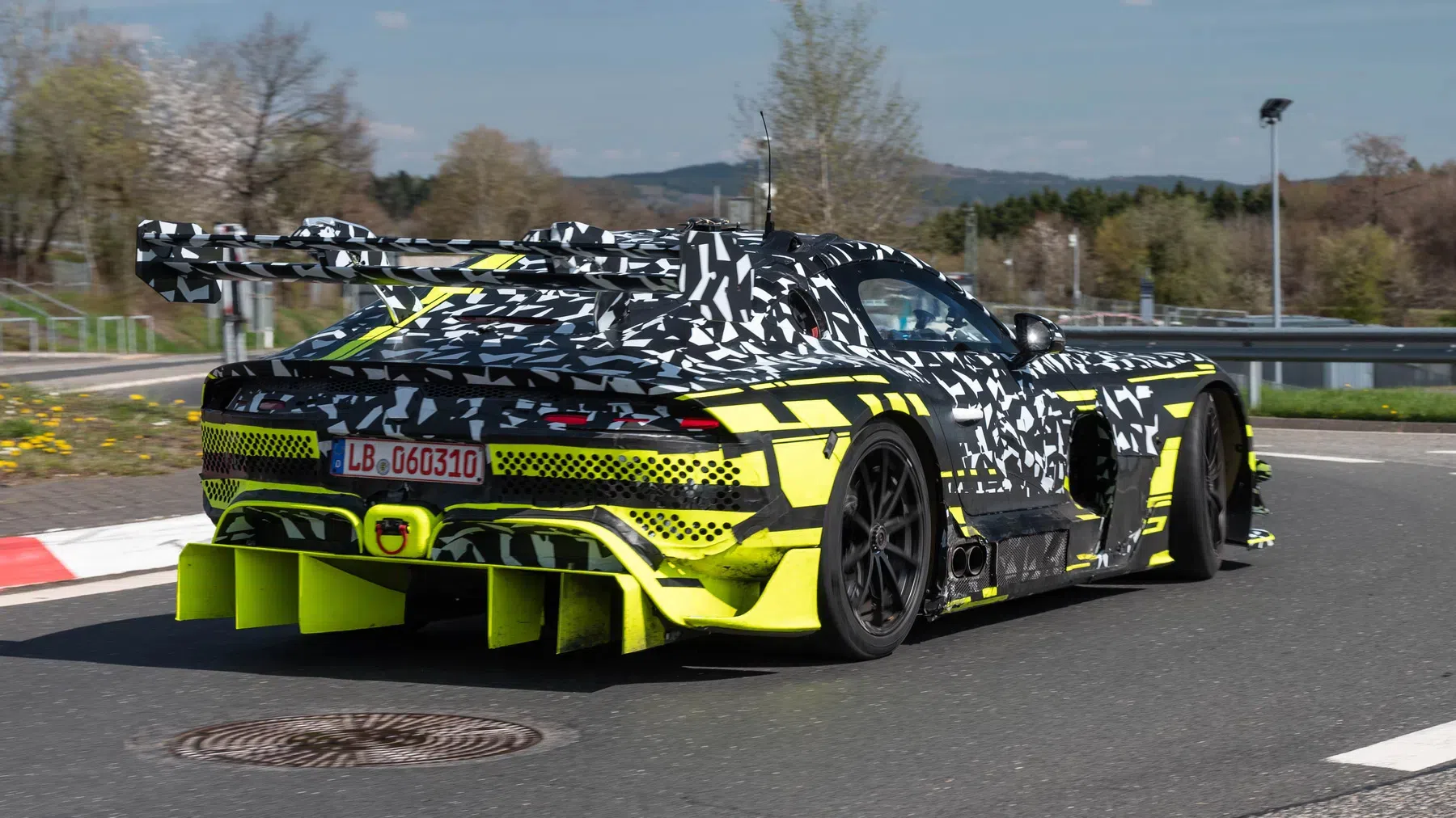 Nieuwe AMG GT Black Series doet de 992 GT3 RS verbleken