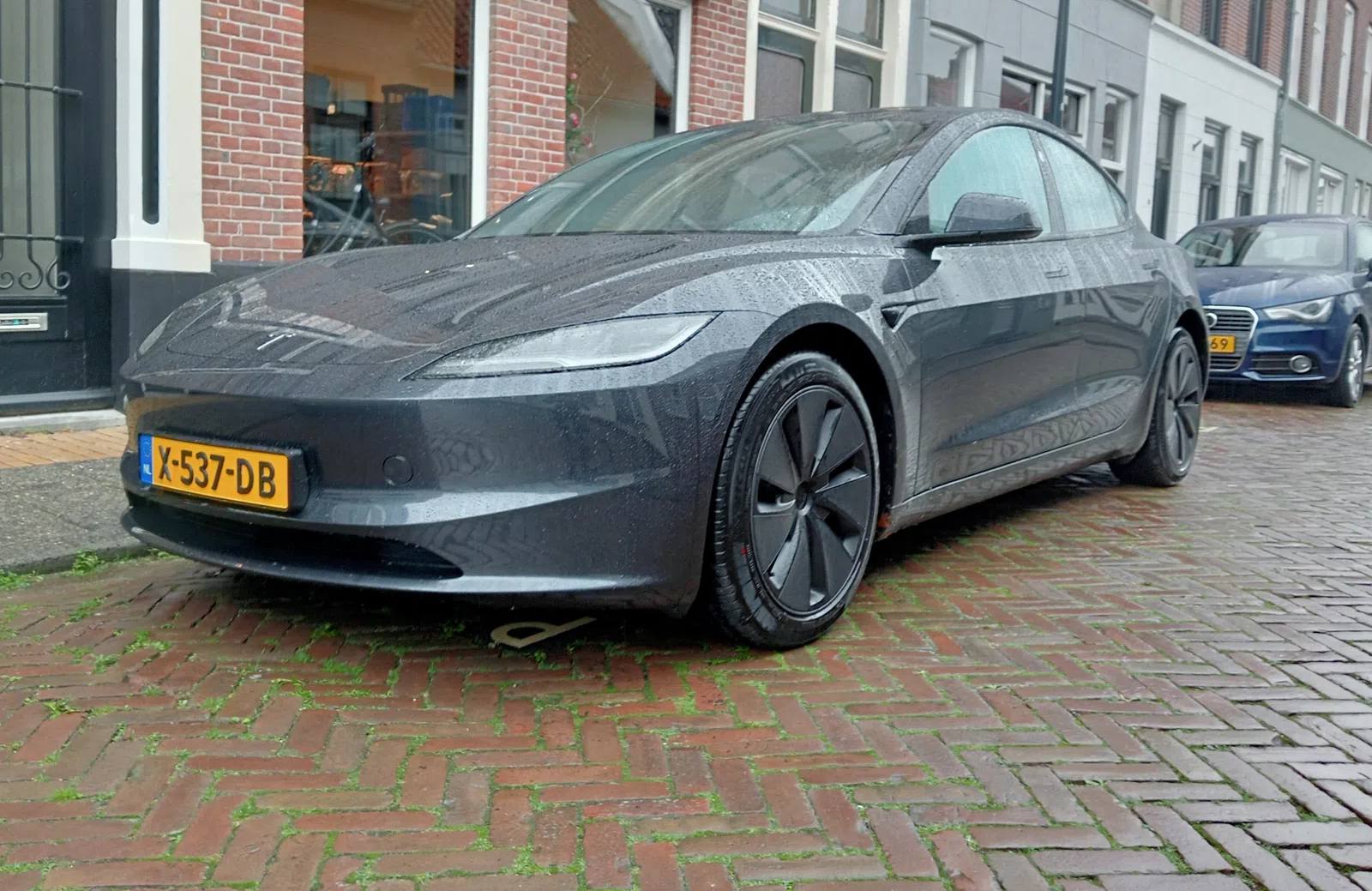 RDW-manager verklaart goedkeuring Tesla FSD