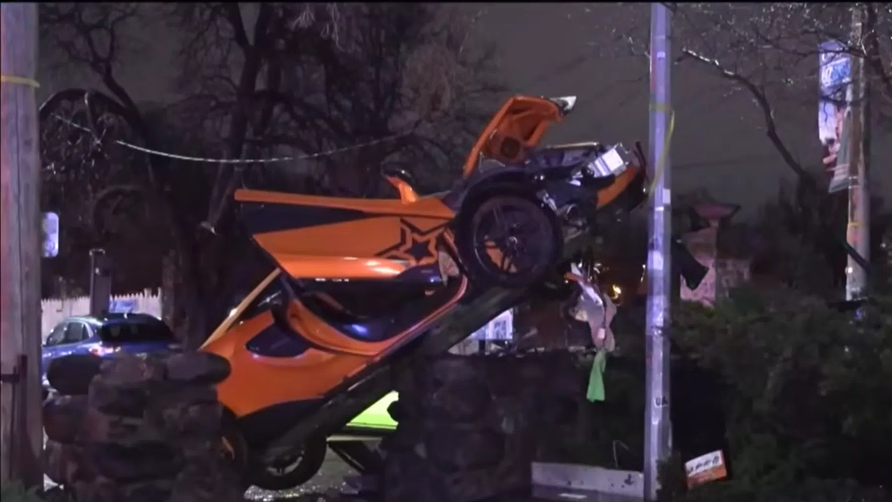 Man crasht McLaren 600LT op elektrisch fietsenrek