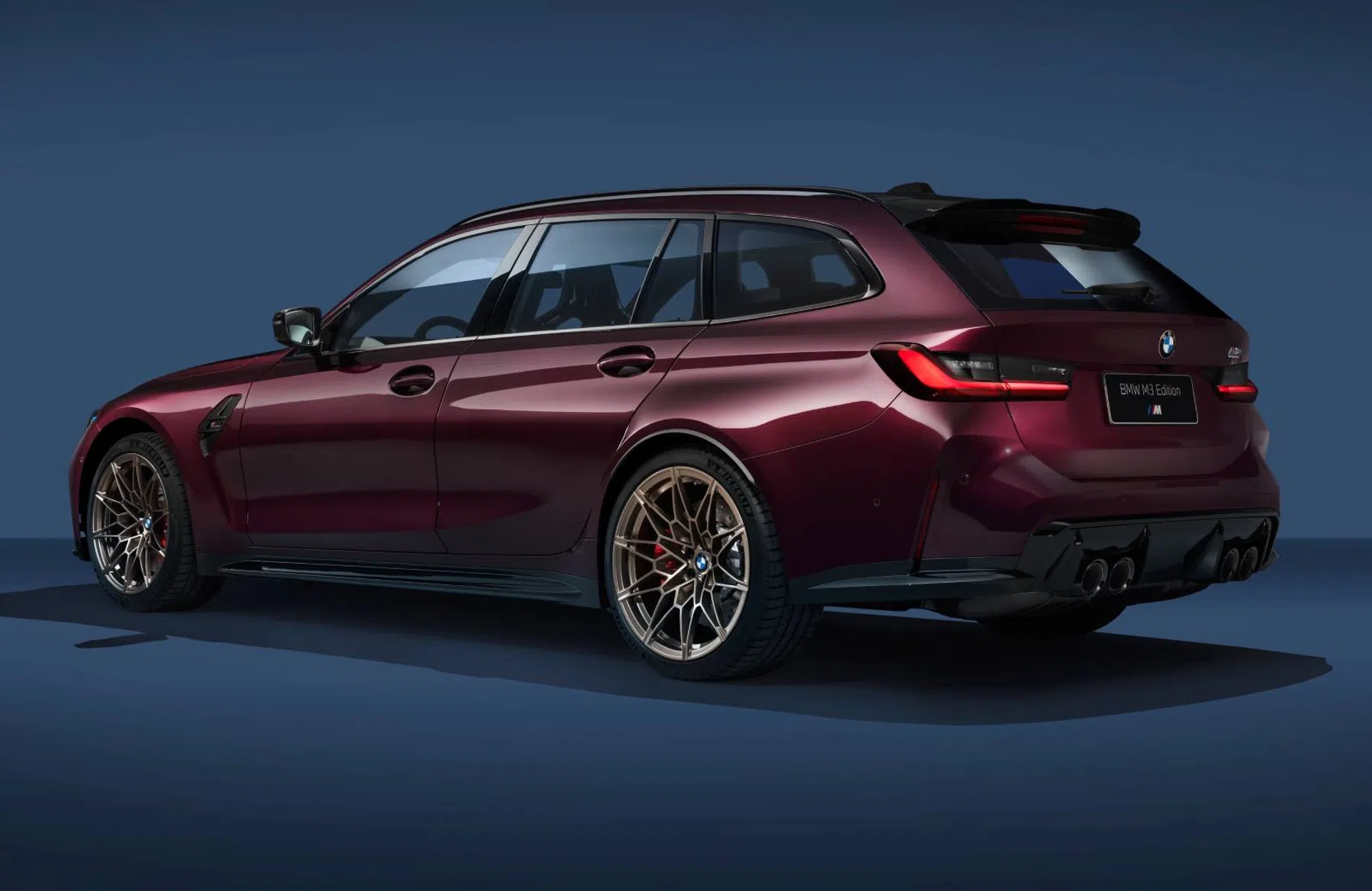 BMW viert 40 jaar M3 met vreemd feestmodel