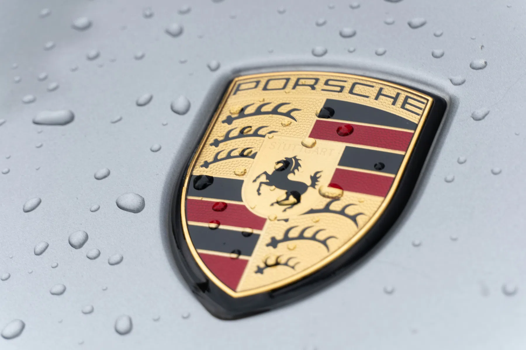 Porsche met ‘magische’ teller kost Nederlandse verkoper duizenden euro’s