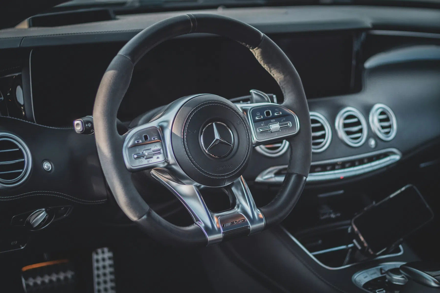 Mercedes luistert eindelijk en laat knoppen terugkomen