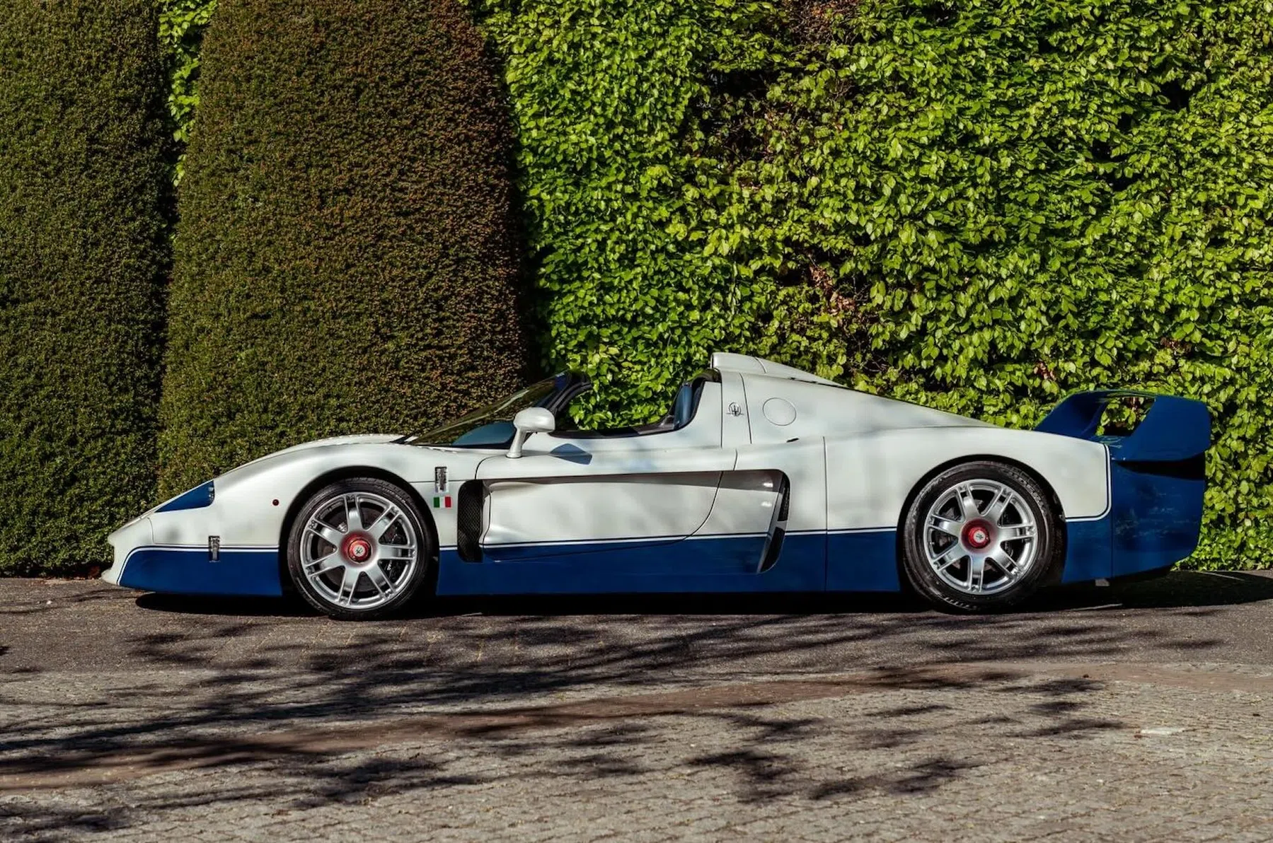 Dez Maserati MC12 komt op Nederlands kenteken