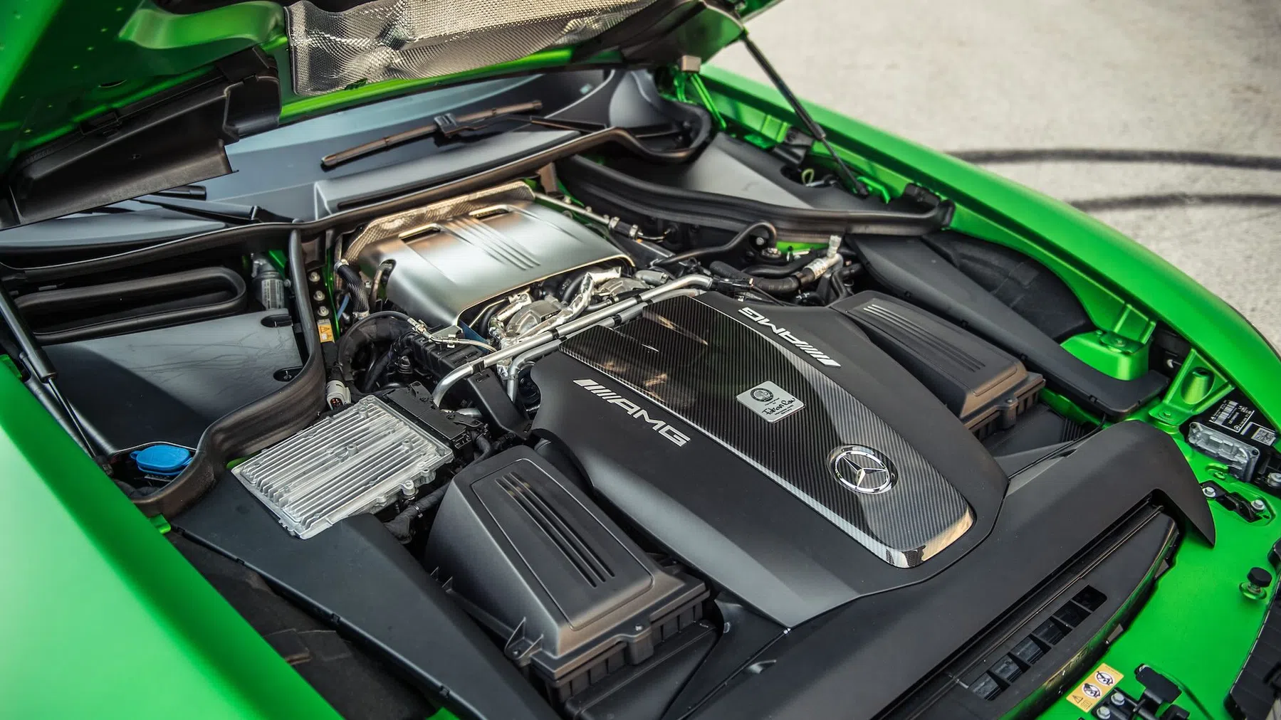 Mercedes zet downsizefout recht met de ultieme aankondiging
