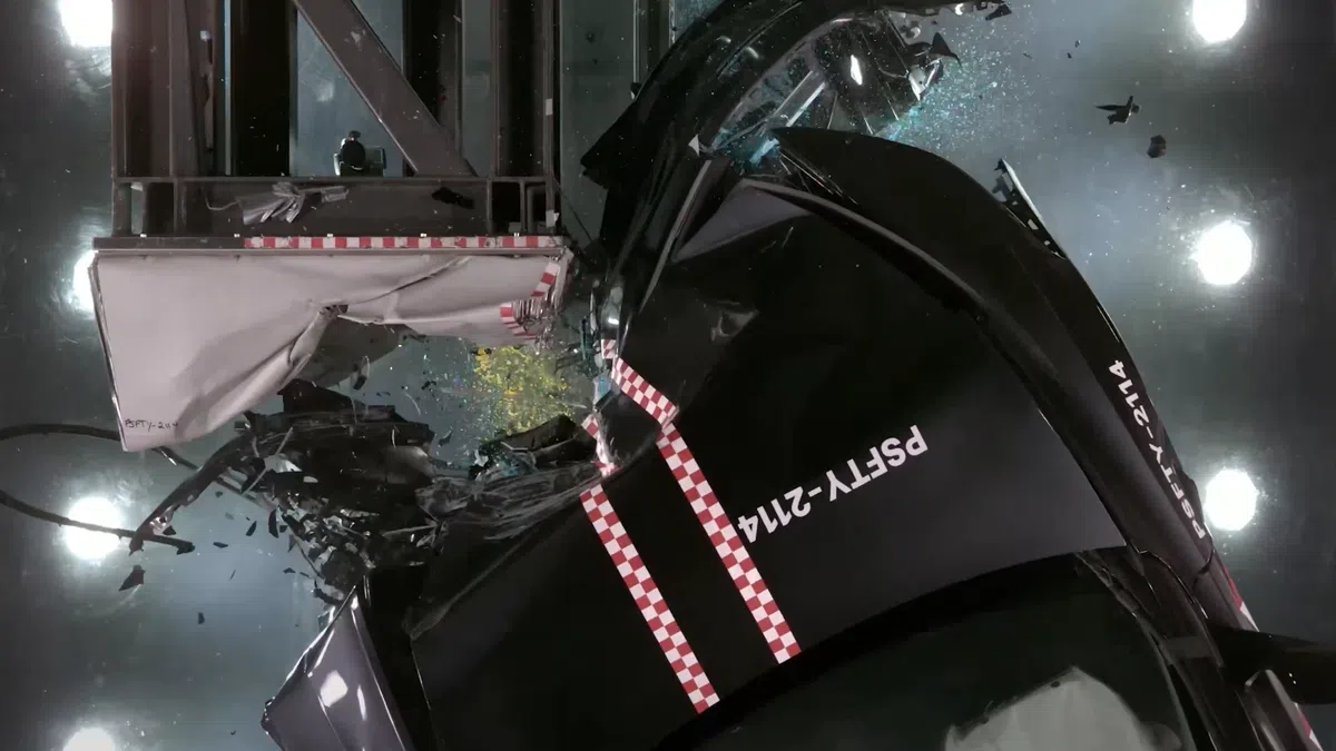 Tesla's gebruiken camera's om airbags af te laten gaan voor extra veiligheid