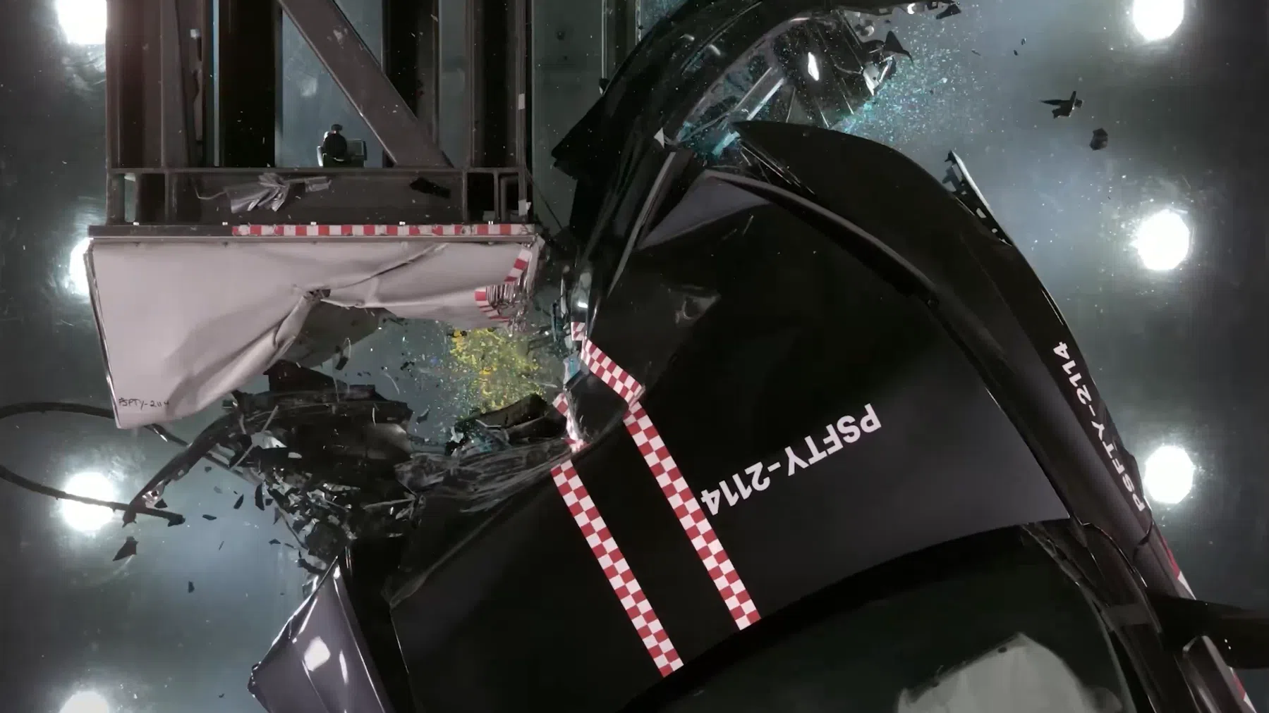 Tesla's gebruiken camera's om airbags af te laten gaan voor extra veiligheid