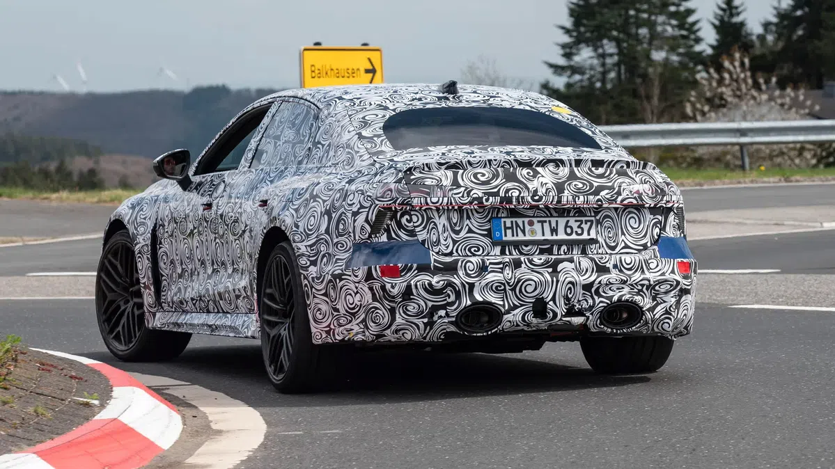Kijk, de Audi RS6 Sedan keert terug!