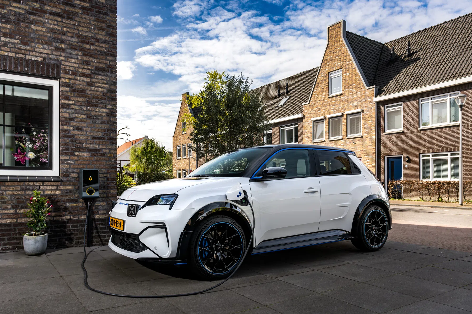 Renault maakt V2G voor het eerst beschikbaar voor Nederlandse EV-rijders