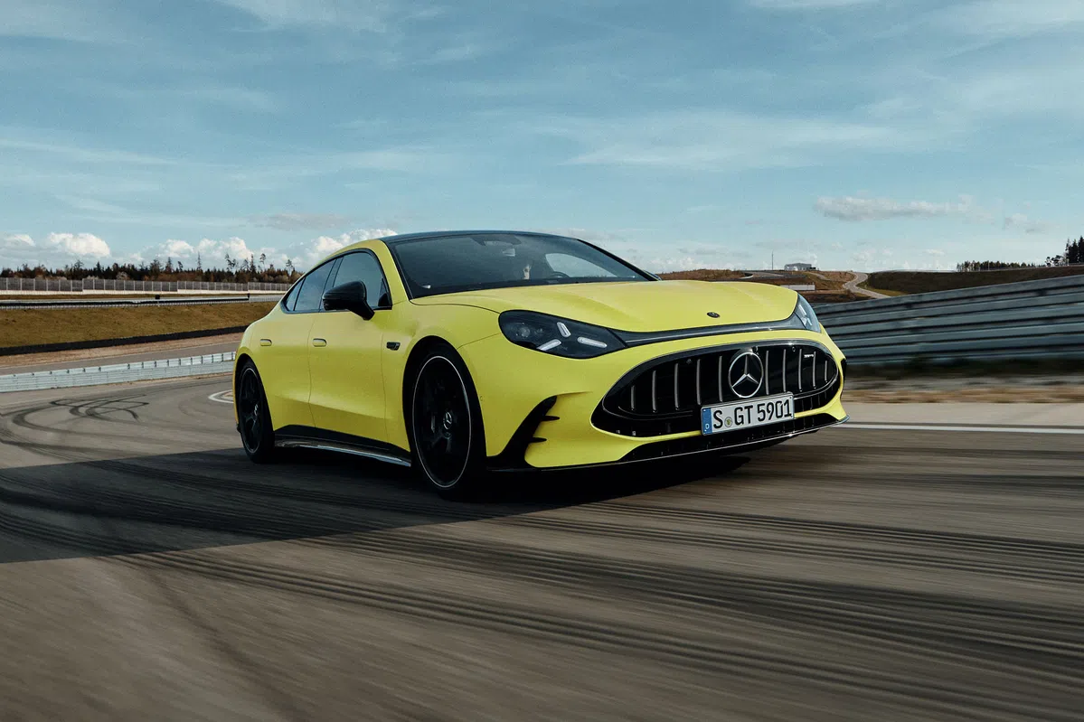 Dit is de elektrische AMG GT 4-Door: 1.169 pk, 600 kW snelladen en V8-geluid!