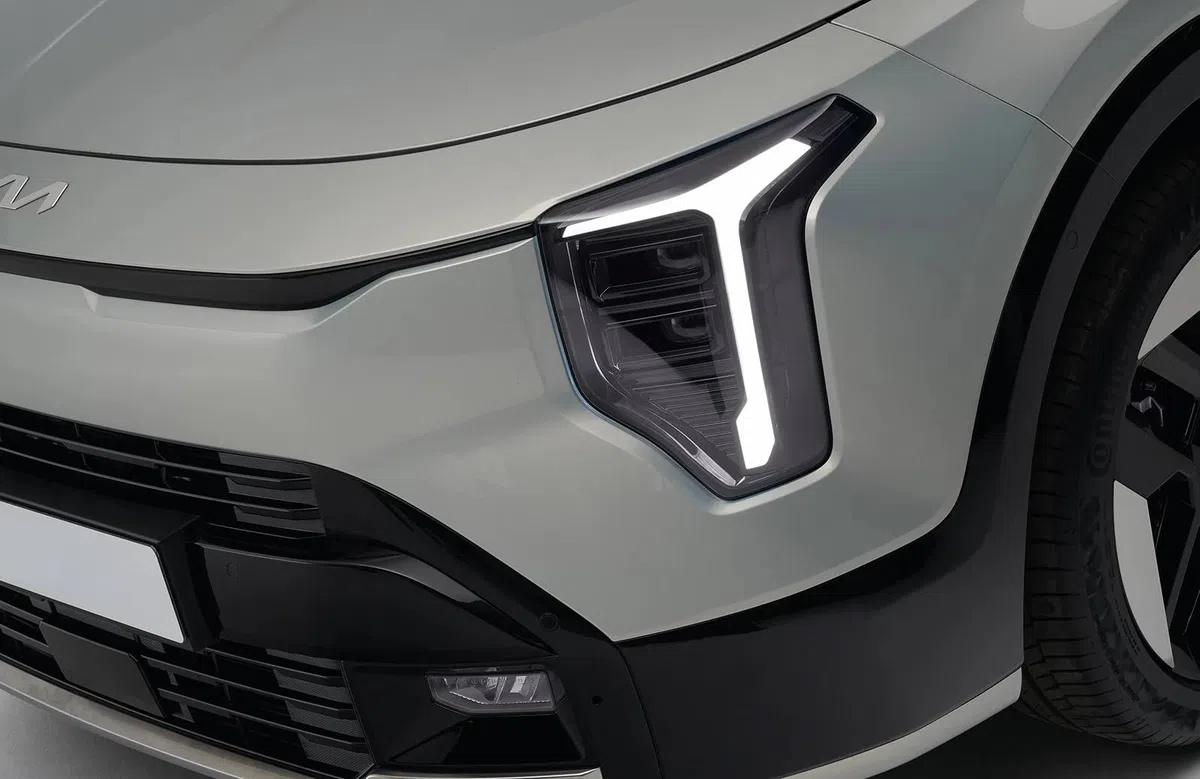 Vernieuwde Kia lijkt op een EV, maar heeft gewoon een verbrandingsmotor!