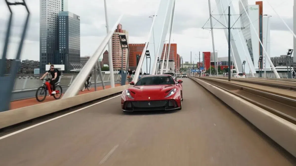 Blijf weg uit Rotterdam, ik herhaal, blijf weg uit Rotterdam!