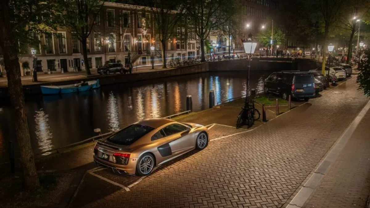Linkse coalitie schrapt 10.000 parkeerplekken in Amsterdam