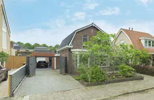 Koop deze betaalbare woning met een snoepje van een Ferrari