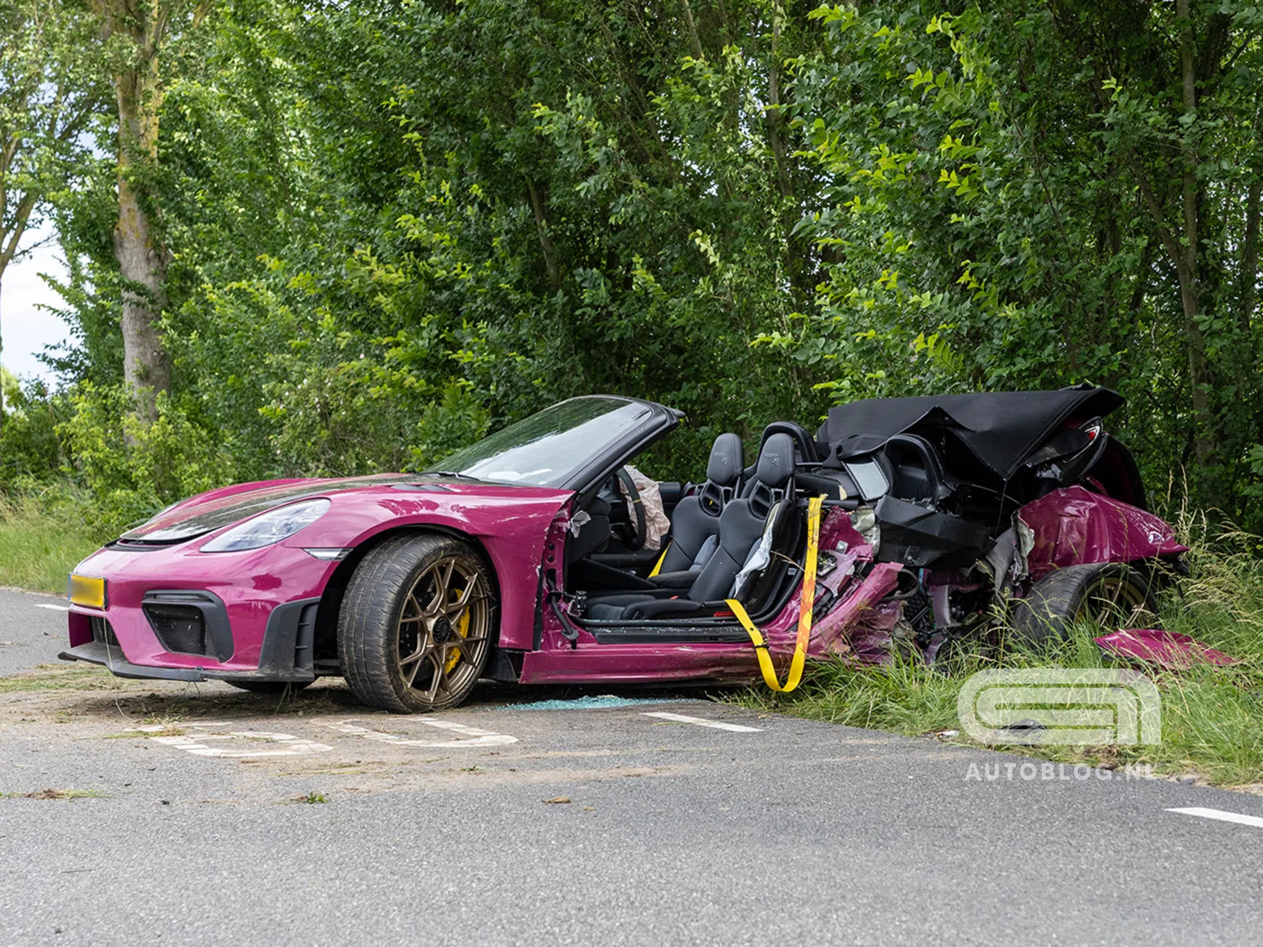 Porsche 718 Spyder RS crasht hard nabij Rotterdam
