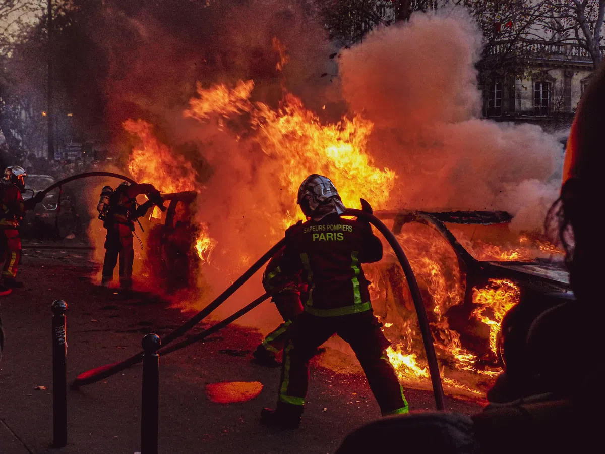 Vanaf 1 juli mogen accupakketten niet meer in de fik vliegen en exploderen