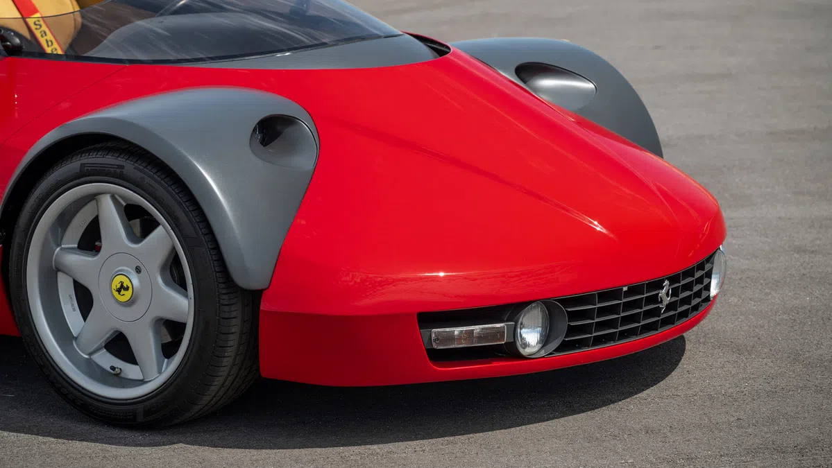 Deze bizarre Ferrari heeft jaren in een Belgische woonkamer gestaan