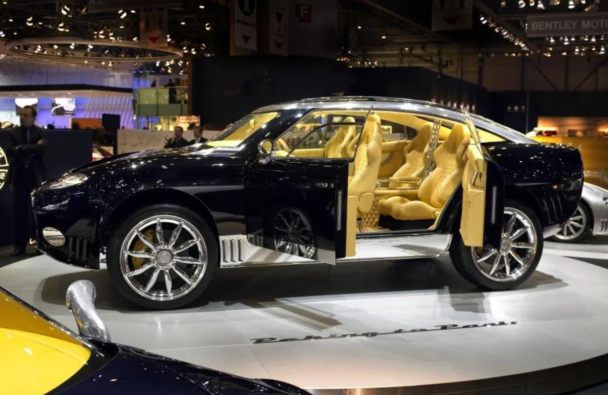 De bizarste Spyker ooit leeft en krijgt eindelijk zijn W12!