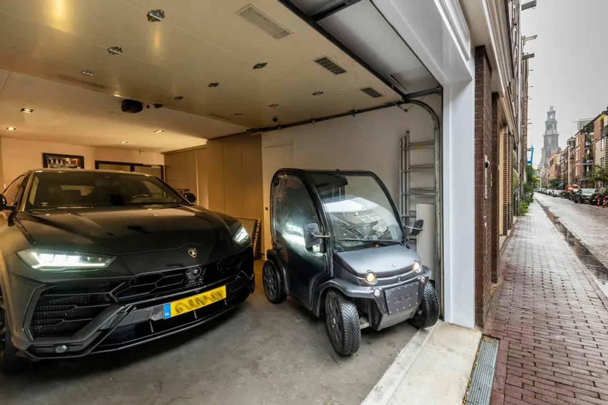 Dit parkeerplekje voor de Lamborghini Urus kost 4,4 miljoen