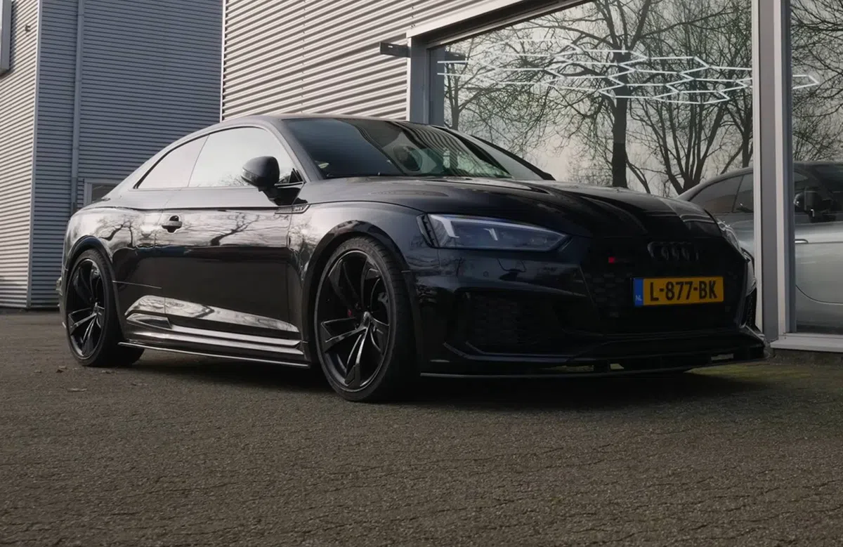 Leesvoer: Zo kun je je vrouw overtuigen van het kopen en tunen van een Audi RS5