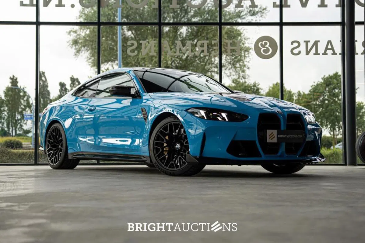 De gecrashte BMW M4 CS kan nu van jou zijn!