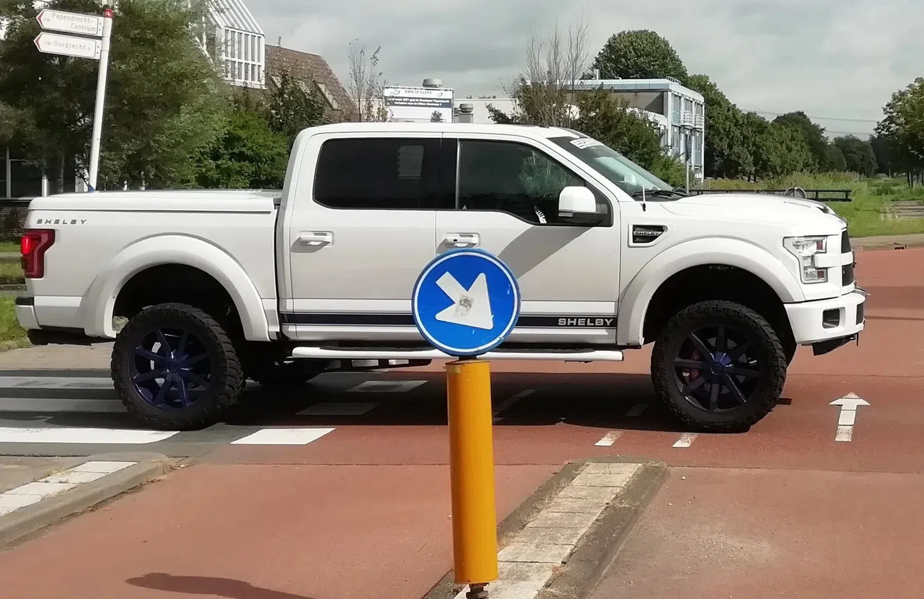 Onderzoek bewijst: Nieuwe SUV’s en pick-ups zijn levensgevaarlijk!