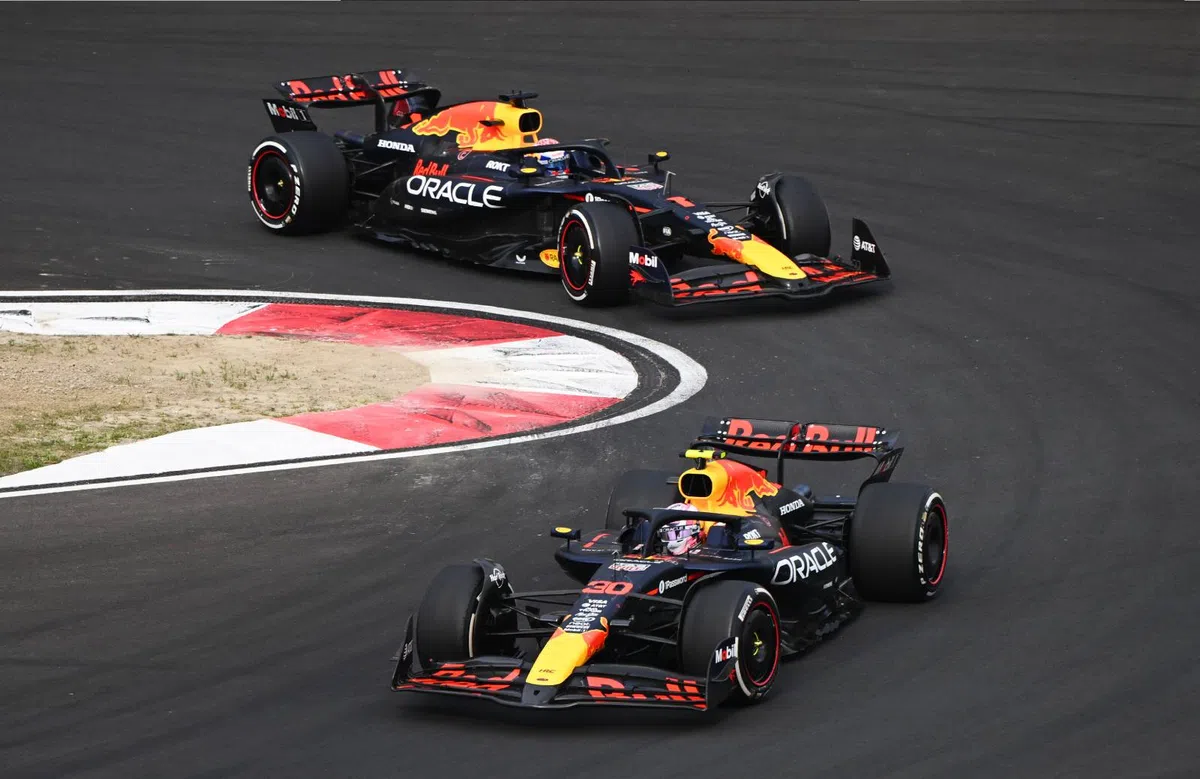 Ex-teamgenoot van Verstappen spreekt zich uit over ontslag: ''Onacceptabel''