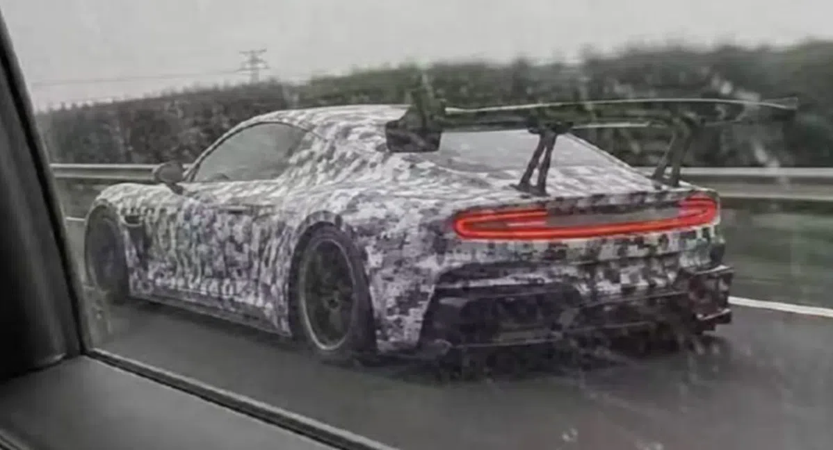 Xiaomi wilt Porsche slopen met giga-spoiler des doods en absurd vermogen