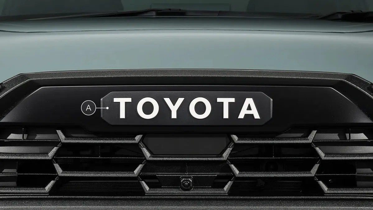 Saaie Toyota-crossover wordt cooler door Land Cruiser-behandeling