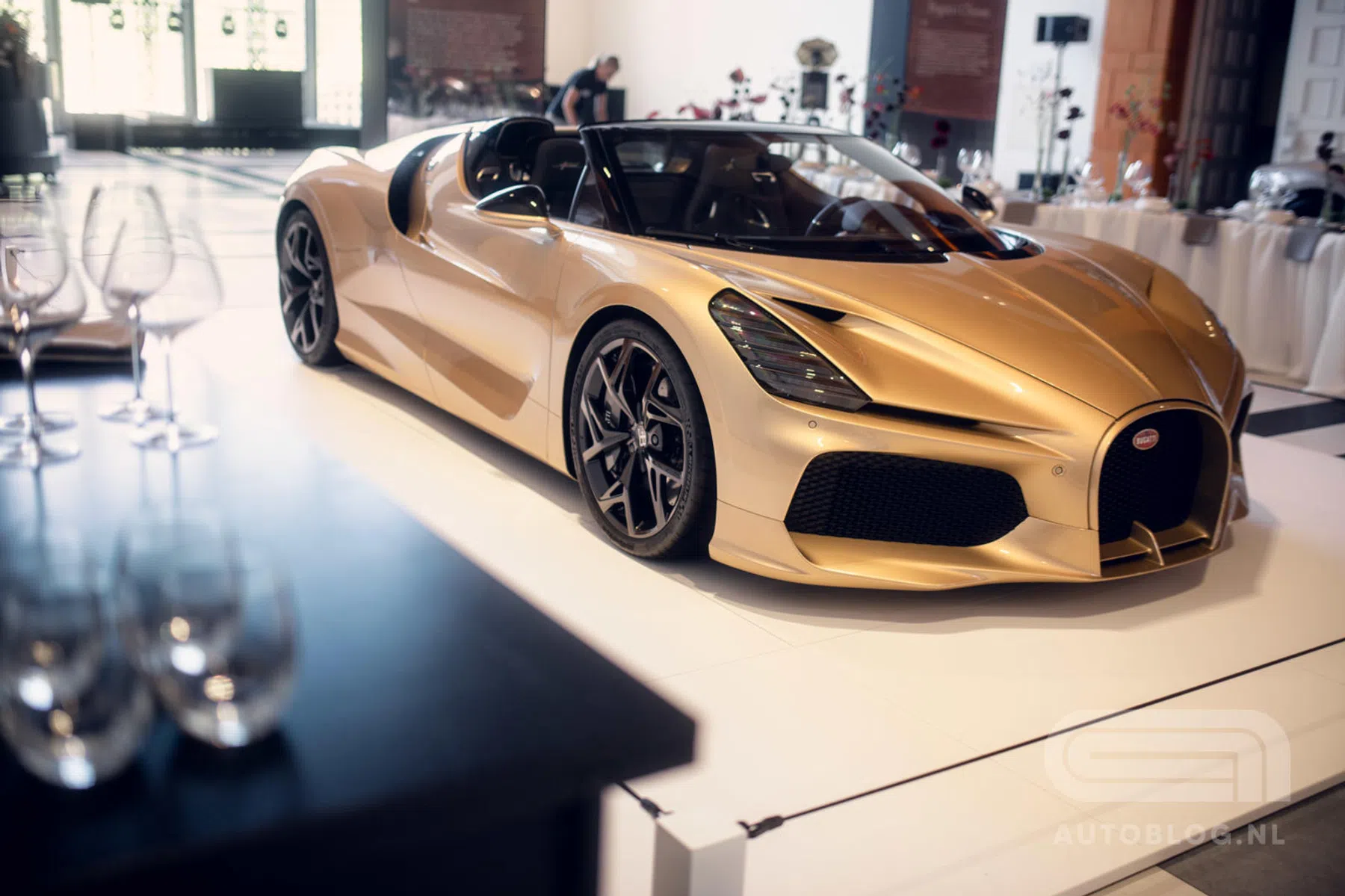 Enige Bugatti W16 Mistral van Nederland laat zich voor het eerst zien!