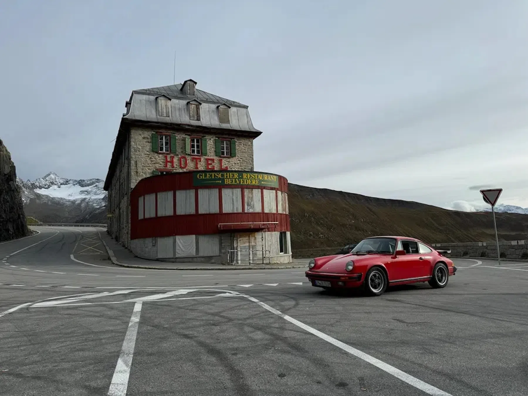 Duitse snelheidsduivel jaagt met 171 km/u door Gotthardtunnel