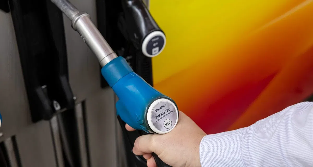BMW en Toyota willen bewijzen dat hernieuwbare benzine werkt