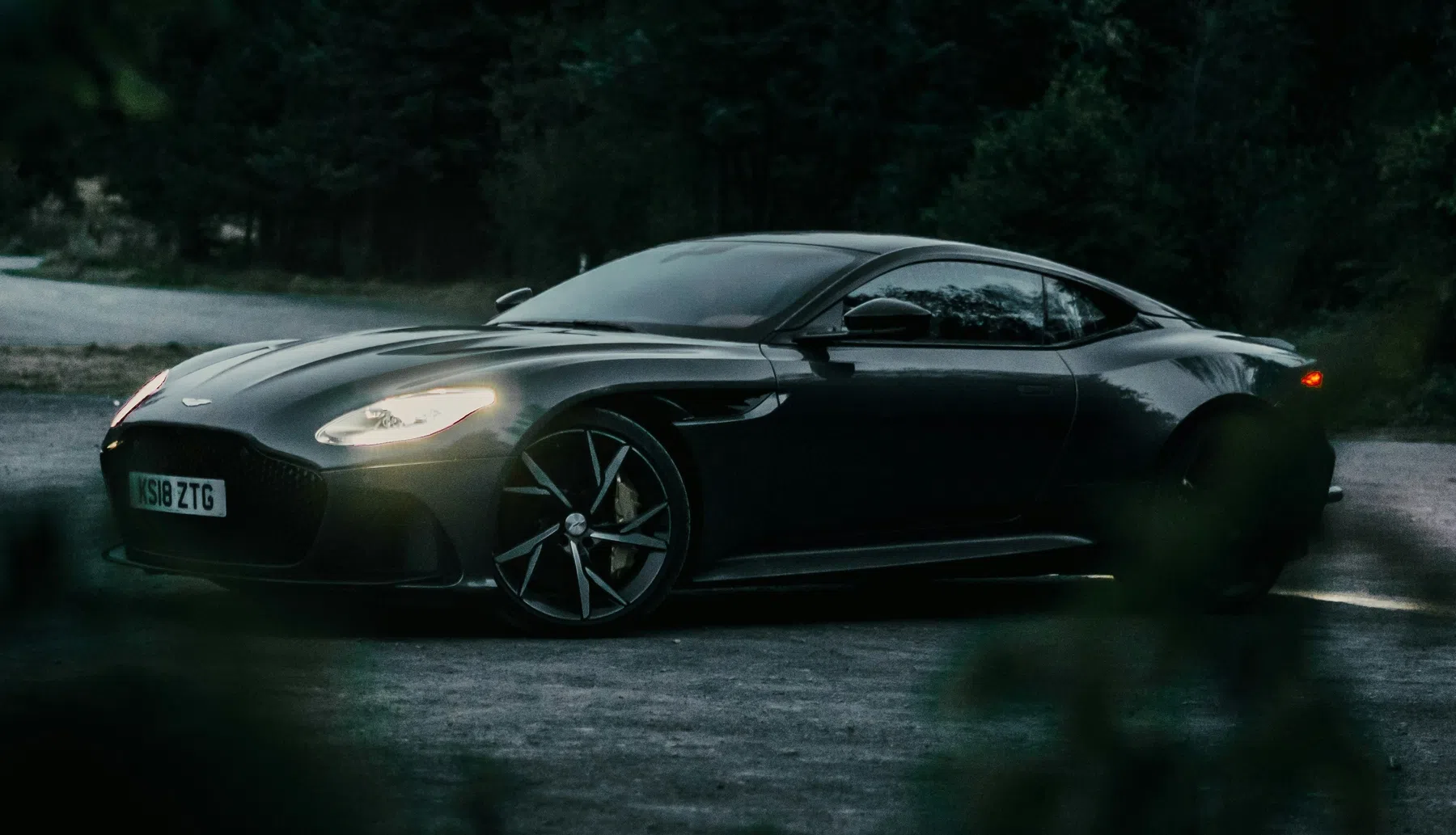 Aston Martin doet opnieuw noodgreep om tijd te kopen